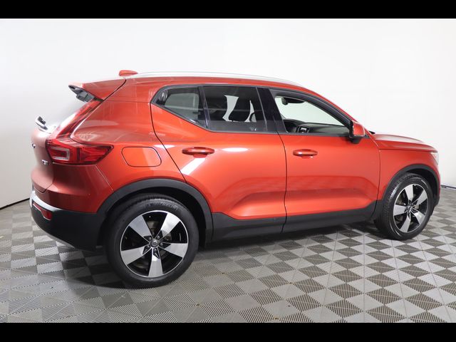 2020 Volvo XC40 Momentum