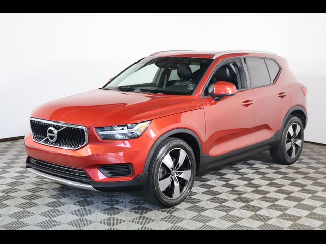 2020 Volvo XC40 Momentum