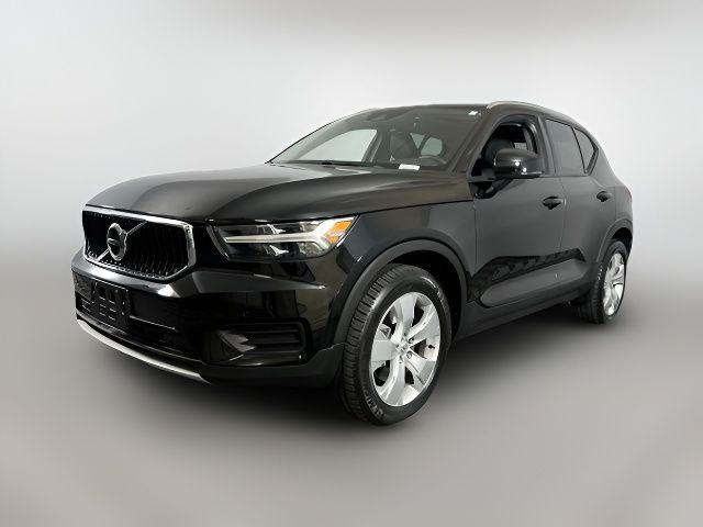 2020 Volvo XC40 Momentum