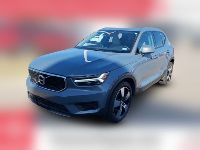 2020 Volvo XC40 Momentum