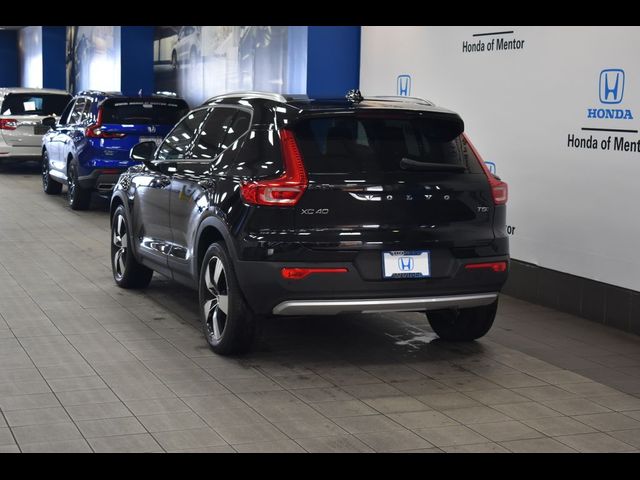 2020 Volvo XC40 Momentum