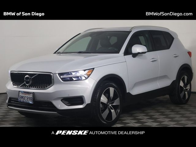 2020 Volvo XC40 Momentum