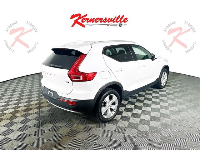 2020 Volvo XC40 Momentum