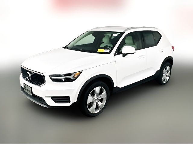 2020 Volvo XC40 Momentum