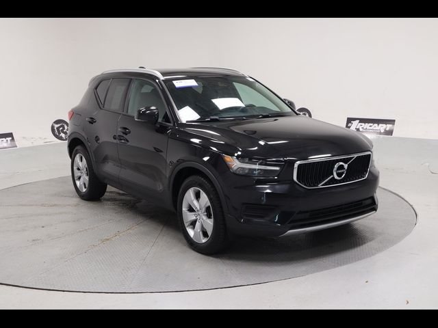 2020 Volvo XC40 Momentum