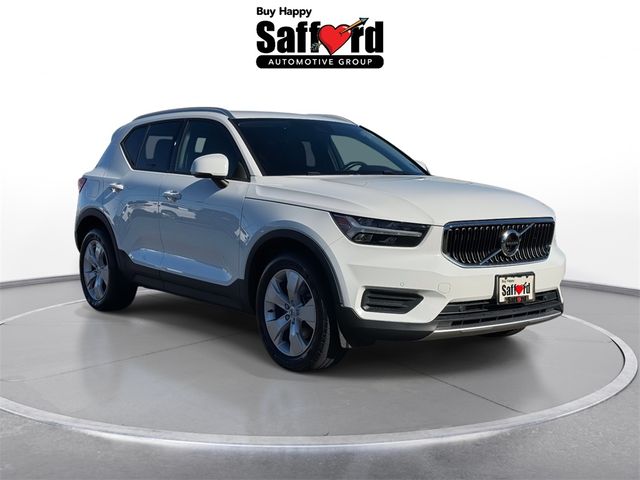 2020 Volvo XC40 Momentum