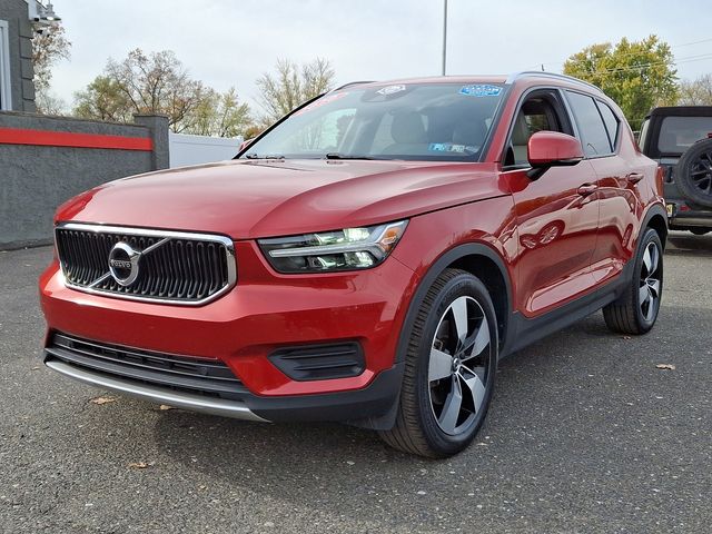 2020 Volvo XC40 Momentum