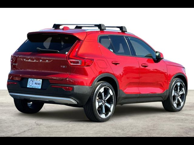 2020 Volvo XC40 Momentum