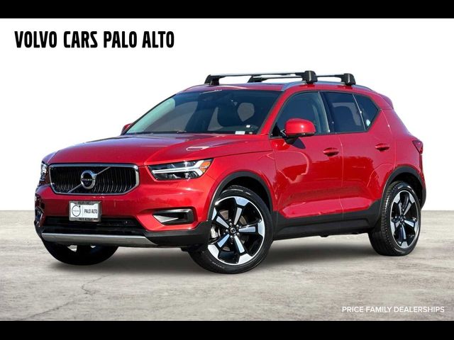 2020 Volvo XC40 Momentum