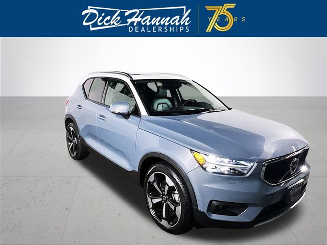 2020 Volvo XC40 Momentum