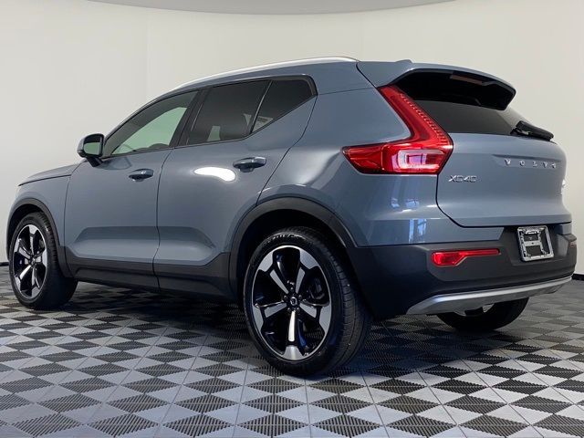 2020 Volvo XC40 Momentum