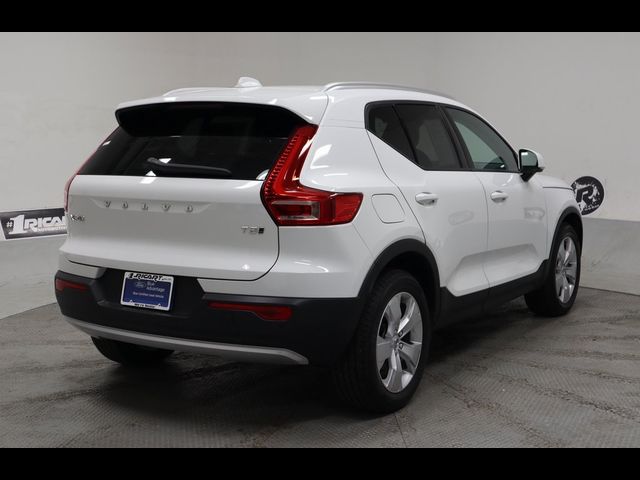 2020 Volvo XC40 Momentum