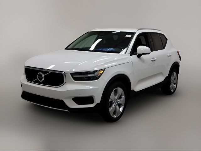 2020 Volvo XC40 Momentum