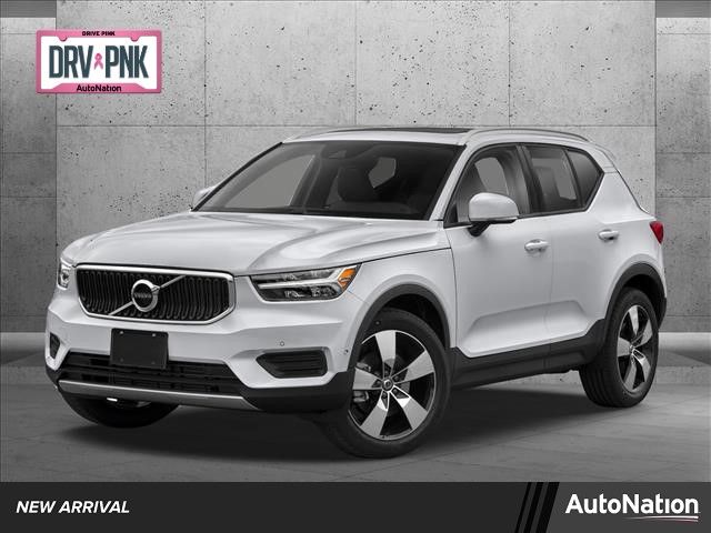 2020 Volvo XC40 Momentum