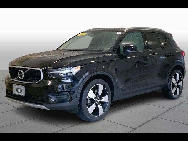 2020 Volvo XC40 Momentum