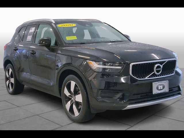 2020 Volvo XC40 Momentum