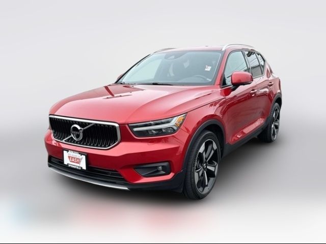 2020 Volvo XC40 Momentum