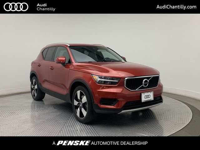 2020 Volvo XC40 Momentum