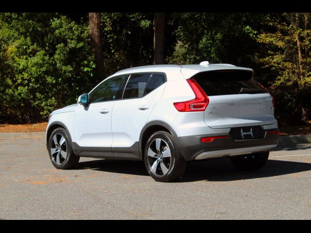 2020 Volvo XC40 Momentum