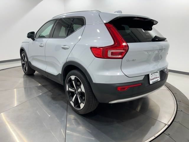 2020 Volvo XC40 Momentum