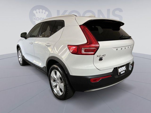 2020 Volvo XC40 Momentum