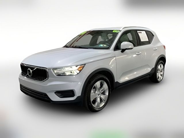 2020 Volvo XC40 Momentum