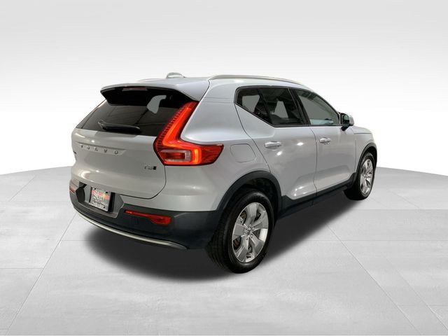 2020 Volvo XC40 Momentum