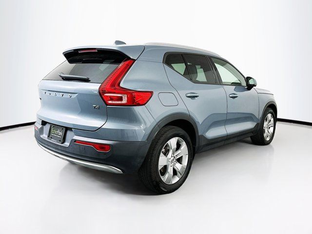 2020 Volvo XC40 Momentum