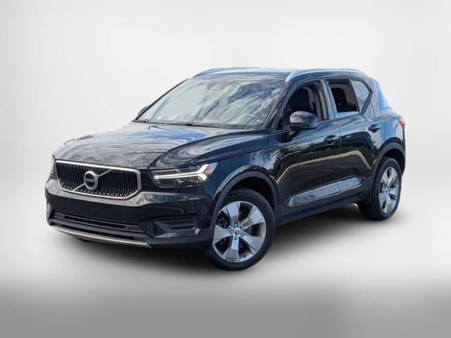 2020 Volvo XC40 Momentum