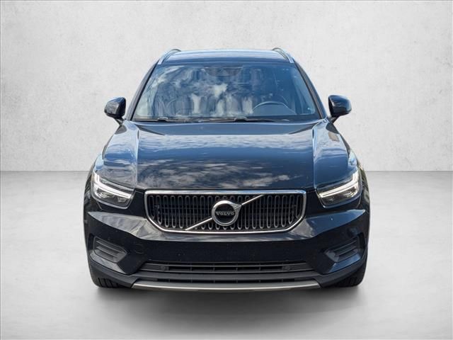 2020 Volvo XC40 Momentum