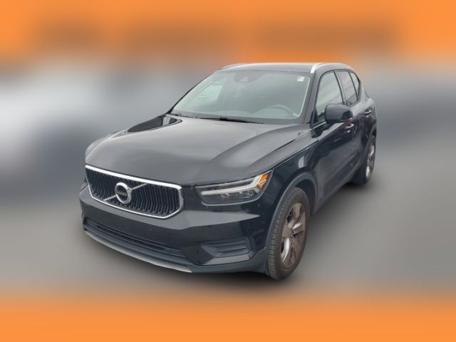 2020 Volvo XC40 Momentum