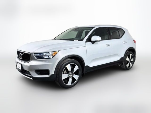 2020 Volvo XC40 Momentum
