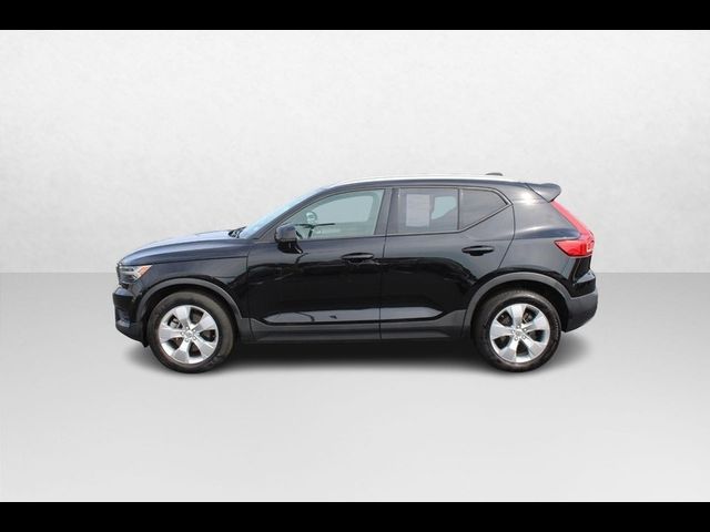 2020 Volvo XC40 Momentum