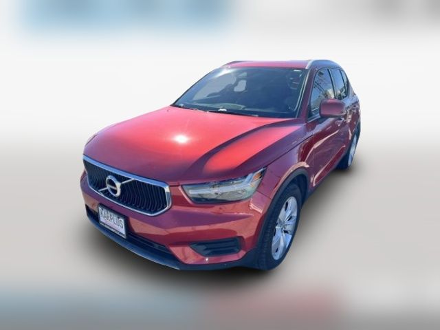 2020 Volvo XC40 Momentum