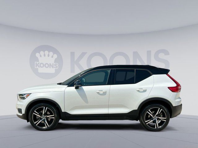 2020 Volvo XC40 R-Design