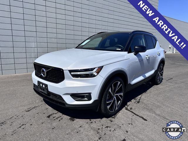 2020 Volvo XC40 R-Design