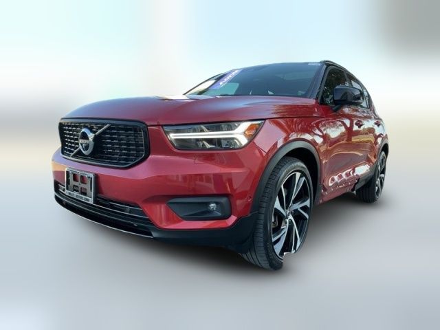 2020 Volvo XC40 R-Design
