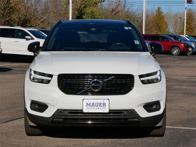 2020 Volvo XC40 R-Design