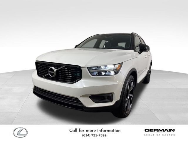 2020 Volvo XC40 R-Design