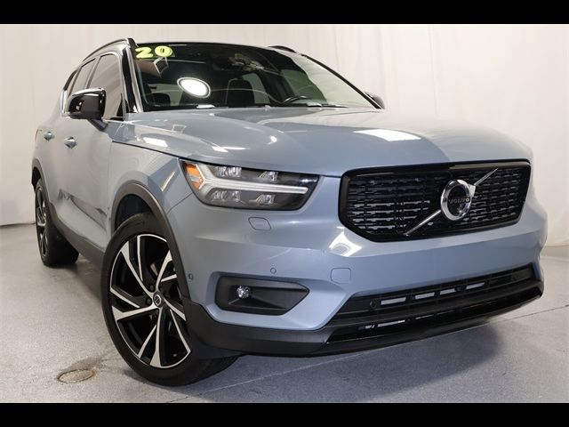 2020 Volvo XC40 R-Design