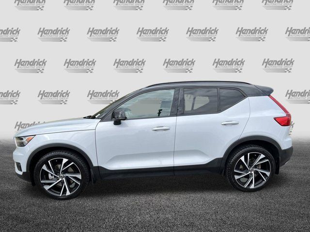 2020 Volvo XC40 R-Design