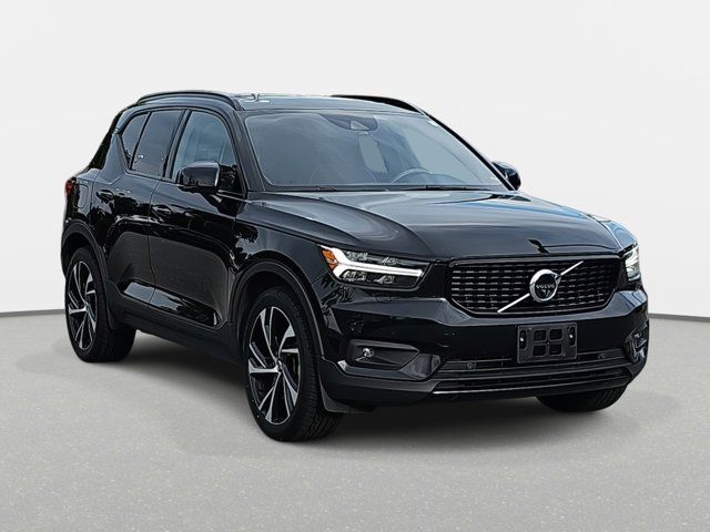 2020 Volvo XC40 R-Design