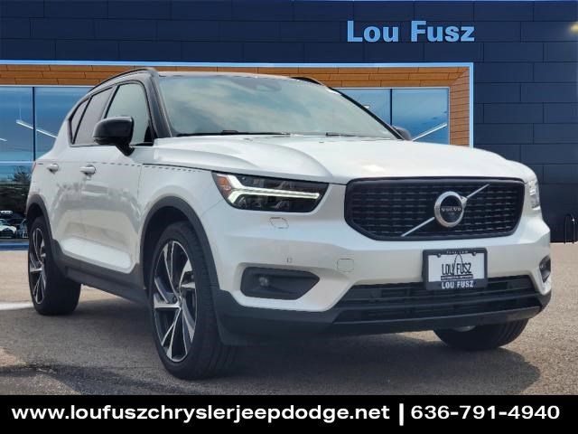 2020 Volvo XC40 R-Design