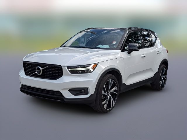 2020 Volvo XC40 R-Design