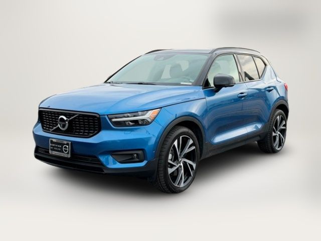2020 Volvo XC40 R-Design