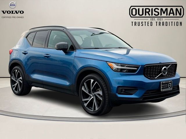 2020 Volvo XC40 R-Design