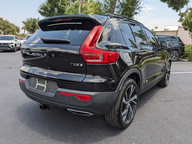 2020 Volvo XC40 R-Design