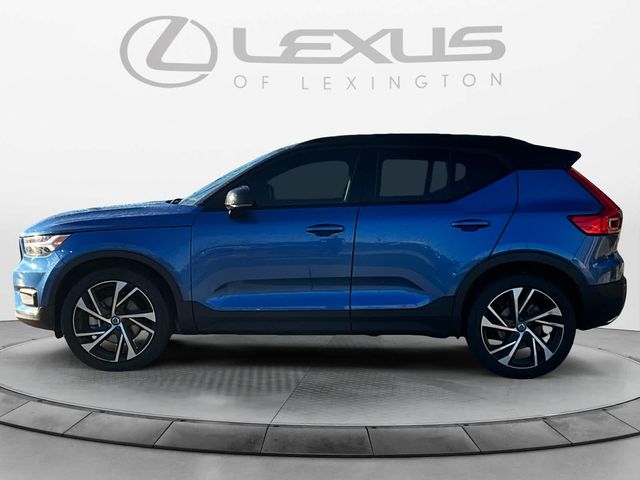 2020 Volvo XC40 R-Design