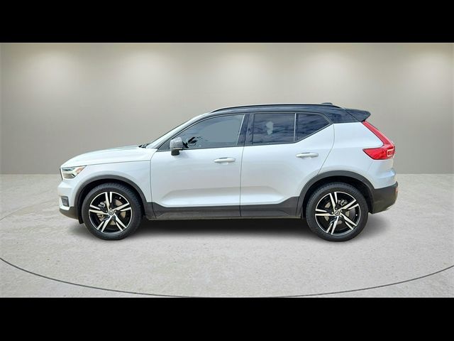 2020 Volvo XC40 R-Design