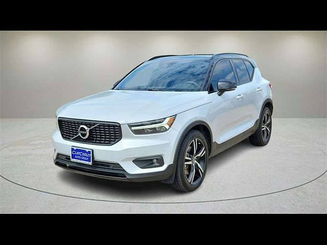 2020 Volvo XC40 R-Design